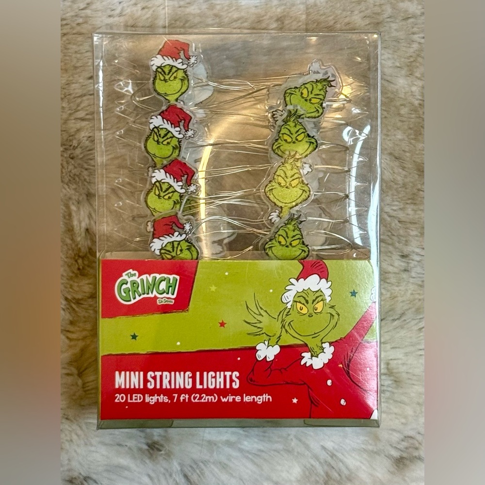 *NWT* The Grinch Mini String Lights